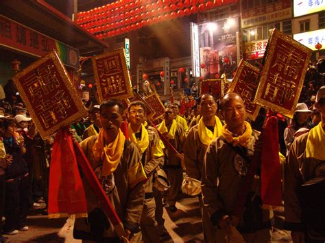 高錢用法|神聖化的進香物｜認識大甲媽祖進香途中必求的儀式物 